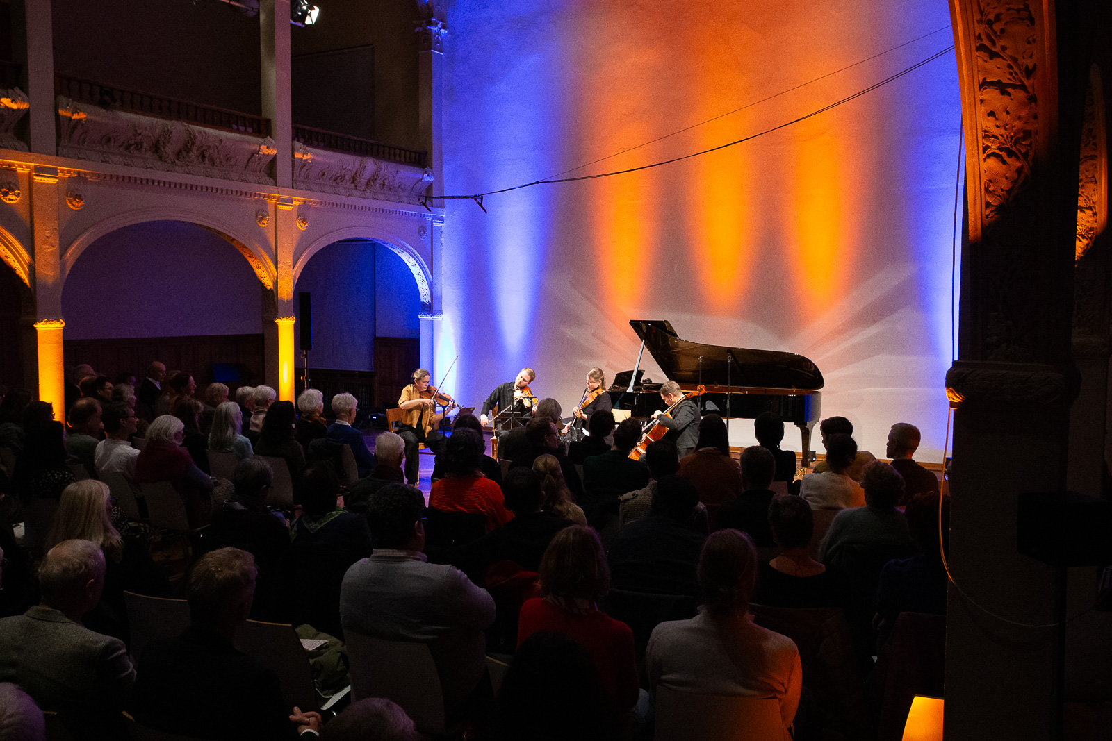 Spielende Insel in der Villa Elisabeth, 